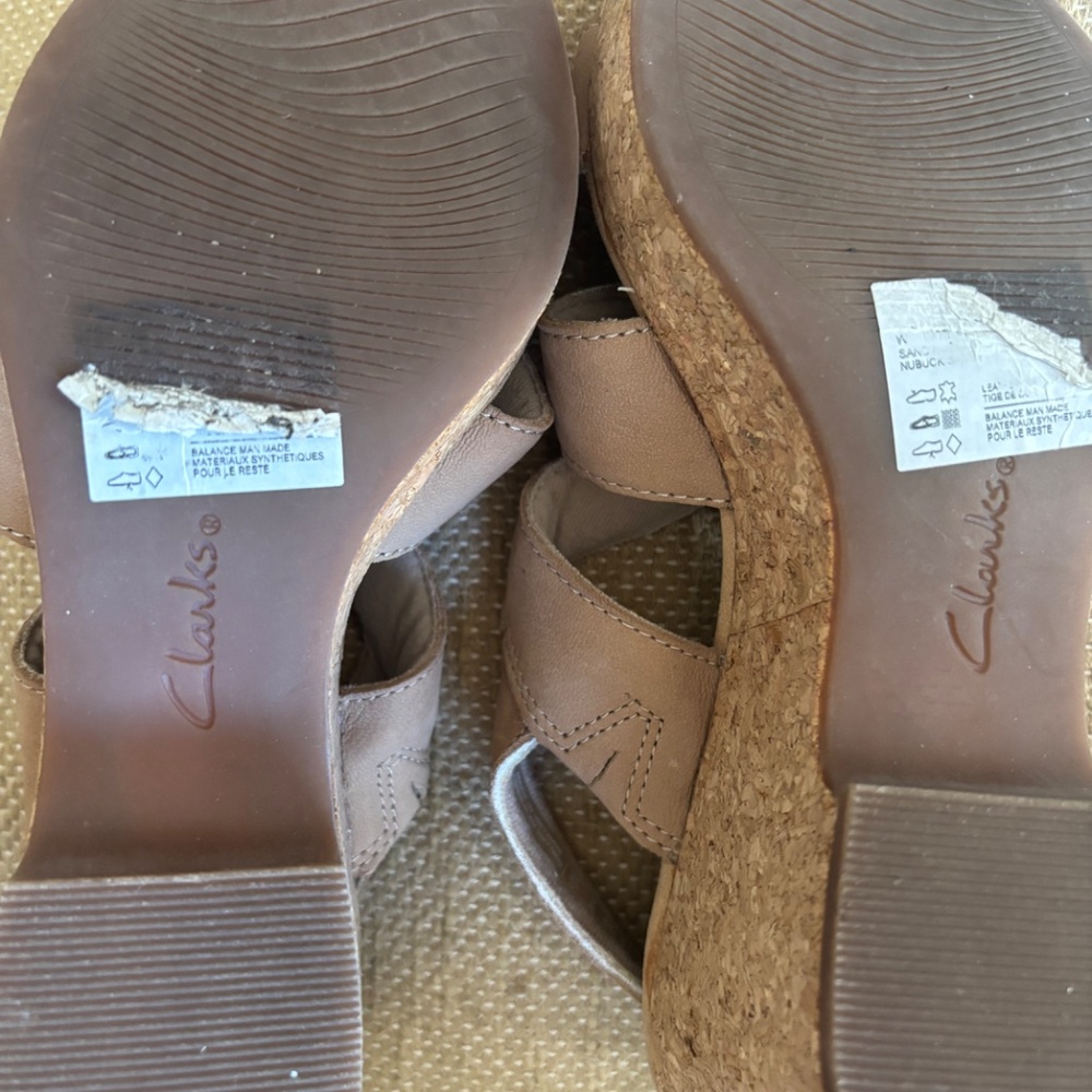 Clarks Ultimate Comfort Wedge Sandles, Tan, Size 6.5 - Picture 5 of 5